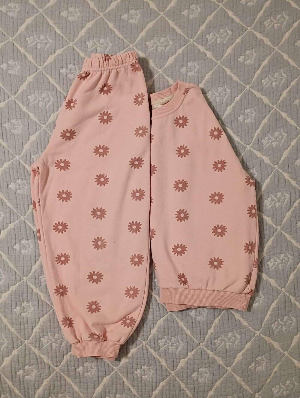 Indy & Pippa Pink Daisy Sweatsuit 6Y